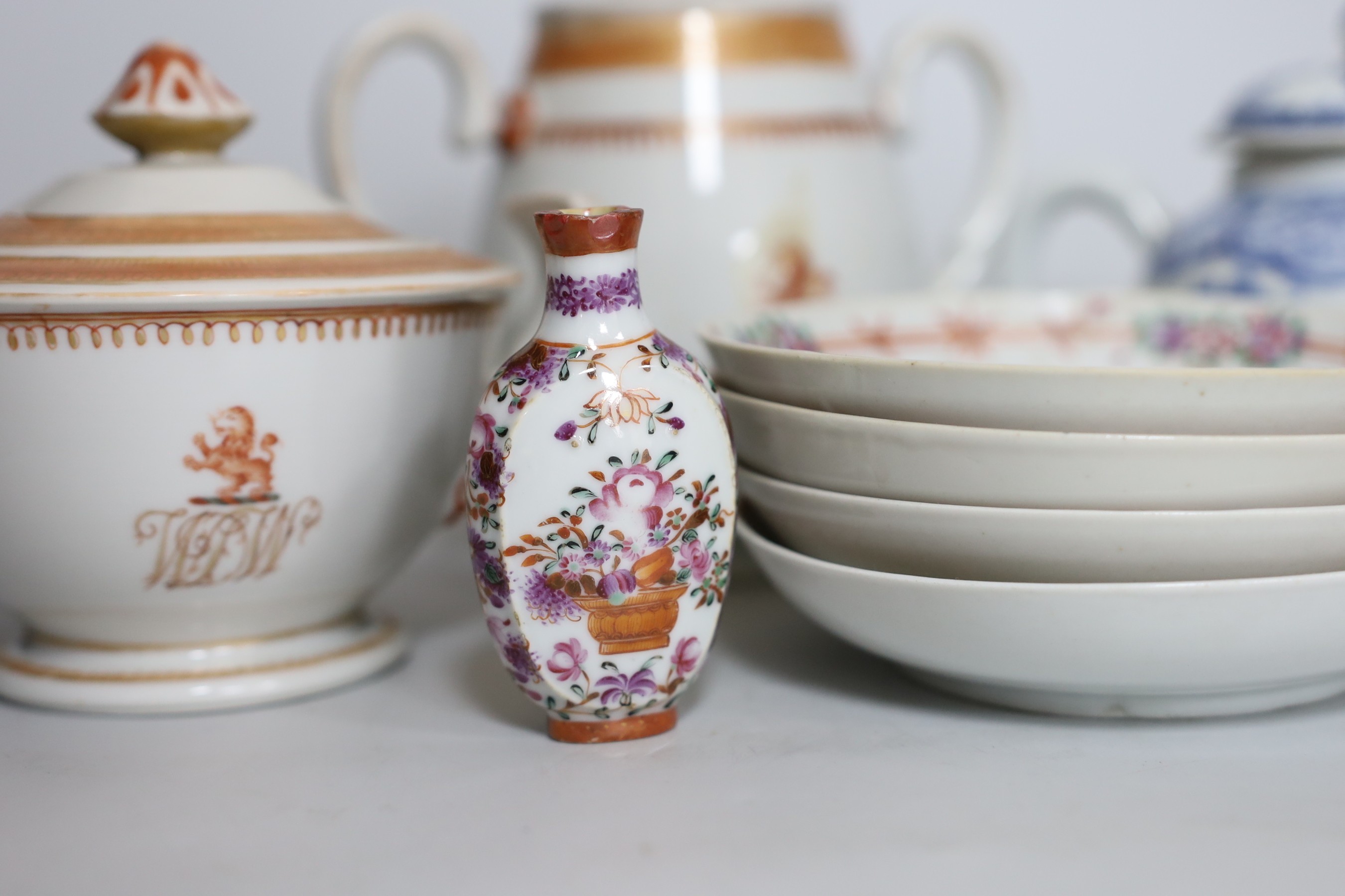 A group of Chinese Qianlong - Jiaqing porcelain tea wares, a rare snuff bottle and a French armorial tea caddy
